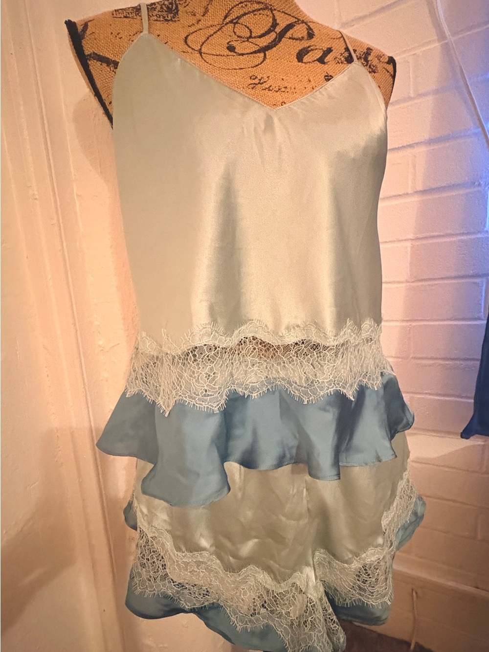 NWT Victoria's Secret Pastel Mint Green & Aqua Blue Colorblock Satin & Lace Cami - Picture 4 of 14